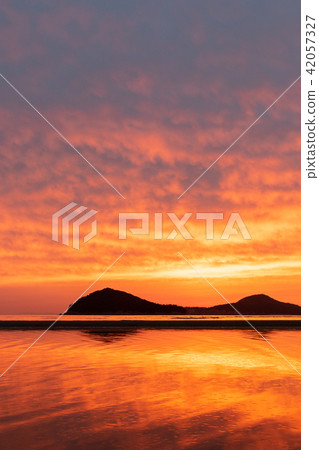 Paternal beach (Chibugahama) - Mirror mirror in the Seto Inland Sea also called Uyuni salt lake in Japan - 42057327
