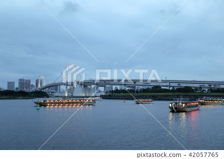 Rainbow Bridge and Houseboat 42057765