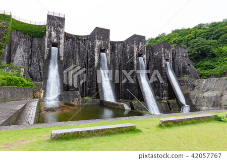 Fengchike dam weir (Fengchike Dam) - Japan's oldest masonry type multiple arch dam - Fengchike dam weir (Fengchike Dam) - Japan's oldest masonry type multiple arch dam - 42057767