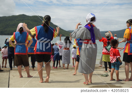 Sea God festival ladies who support the Harley competition 42058025