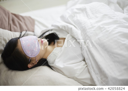 婦女，婦女，生活方式，日常，休閒，放鬆，放鬆，睡眠，睡眠 42058824