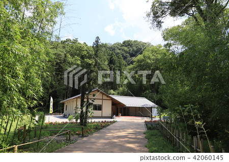 Takayama Inc. Information Center 42060145