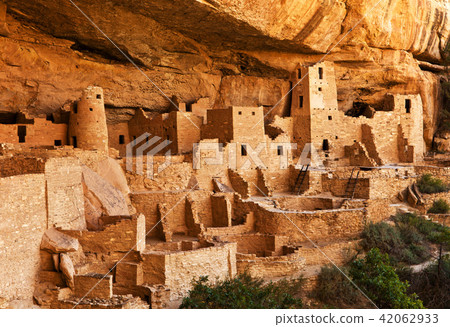 Mesa Verde  - Pueblo land 42062933