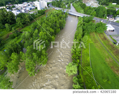 River which increases water (aerial shooting) 42065180