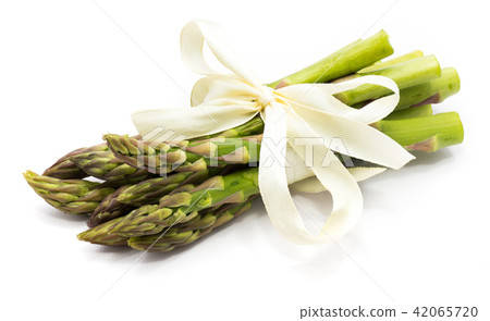Green Asparagus isolated on white 42065720