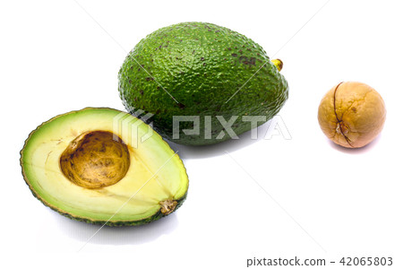 Avocado isolated on white 42065803