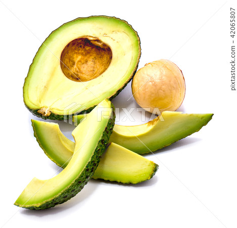 Avocado isolated on white 42065807