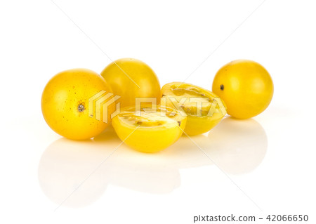 Fresh cherry tomato isolated on white 42066650