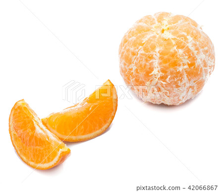 Fresh clementine isolated on white 42066867