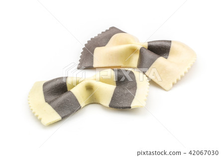 Colourful raw farfalle isolated on white 42067030