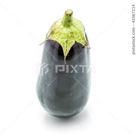 Fresh isolated eggplant on white 42067214