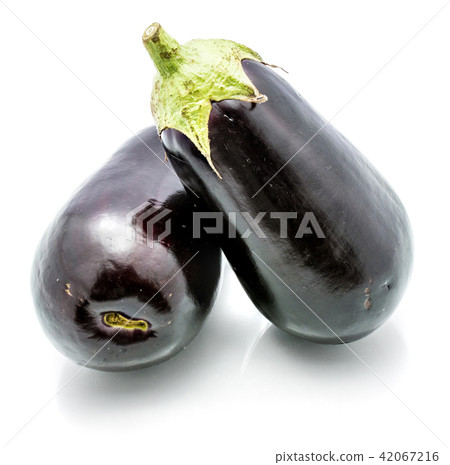 Fresh isolated eggplant on white 42067216