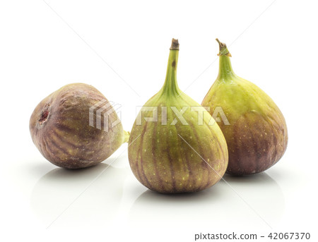 Fresh Fig isolated on white background 42067370