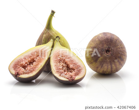 Fresh Fig isolated on white background 42067406