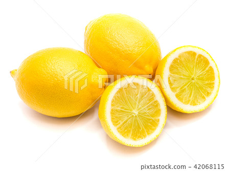 Group of two whole yellow lemons Group of two whole yellow lemons 42068115