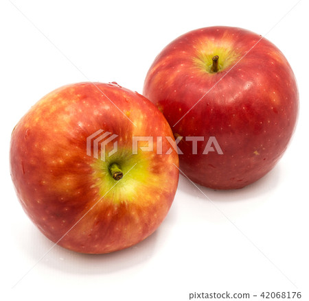 Fresh apple kanzi isolated on white 42068176