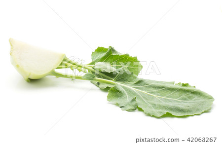 Raw kohlrabi isolated on white 42068267