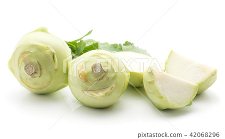 Raw kohlrabi isolated on white 42068296