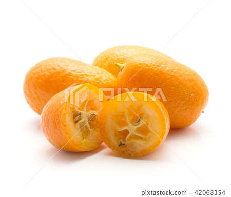 Fresh kumquat isolated on white 42068354