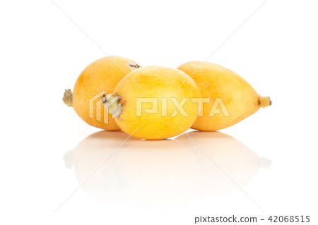 Fresh raw orange japanese loquat isolated on white 42068515