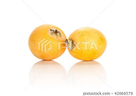 Fresh raw orange japanese loquat isolated on white 42068579