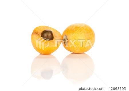Fresh raw orange japanese loquat isolated on white 42068595
