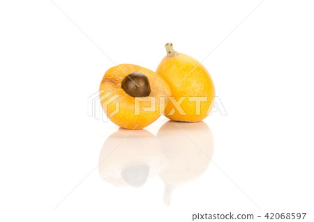 Fresh raw orange japanese loquat isolated on white 42068597