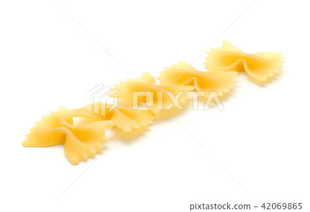 Raw fresh farfalle isolated on white 42069865