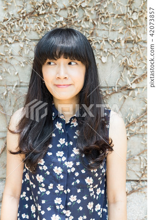 Asian Taiwan Taichung Fog Peak Guangfu New Village Beauty Woman like Chinese style woman portrait tailoring machine playful anger Asian Taiwan Taichung Fog Peak Guangfu New Village Beauty Woman like Chinese style woman portrait tailoring machine playful anger 42073857