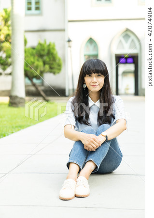 亞洲台灣台南神學院旅遊景點觀光學校校園大學生走廊噴泉噴水池女生女性女人肖像人像 42074904