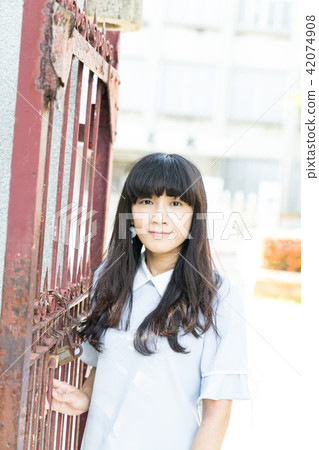 亞洲台灣台南神學院旅遊景點觀光學校校園大學生走廊噴泉噴水池女生女性女人肖像人像 42074908