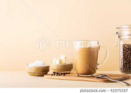 Bulletproof coffee, blended with organic butter 42075297