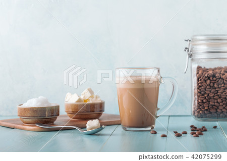 Bulletproof coffee, blended with organic butter 42075299