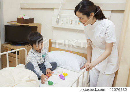 Pediatric ward Pediatric ward 42076880