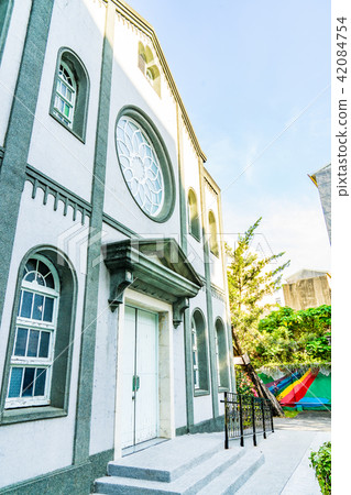 Asia Taiwan Tainan Theological Seminary Christ Church Corridor Corridor Blue Sky White Clouds Coconut Trees Sunlight Sunlight 42084754