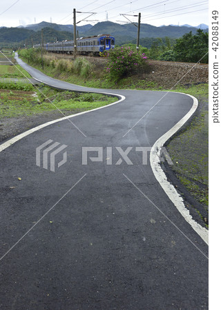 Tianyuyang Wetland-Xinbei City Gongga District Railway Train Bay Road 42088149