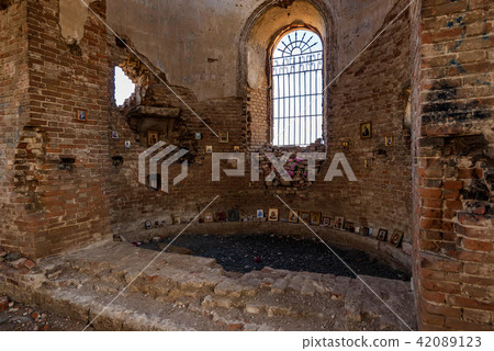 Detail of beautiful ruined Orhtodox cathedral Detail of beautiful ruined Orhtodox cathedral 42089123
