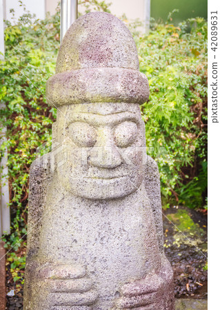 Close up face of the stone idol (Dolharubang) Close up face of the stone idol (Dolharubang) 42089631