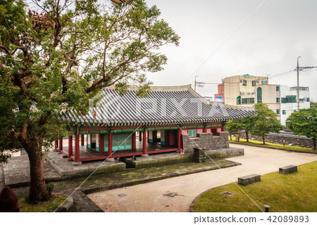 Jeju Mokgwana, the oldest remaining building, Jeju Jeju Mokgwana, the oldest remaining building, Jeju 42089893