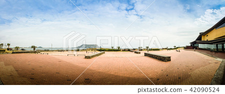 View of Seongsan Ilchulbong (Sunrise Peak), Jeju View of Seongsan Ilchulbong (Sunrise Peak), Jeju 42090524