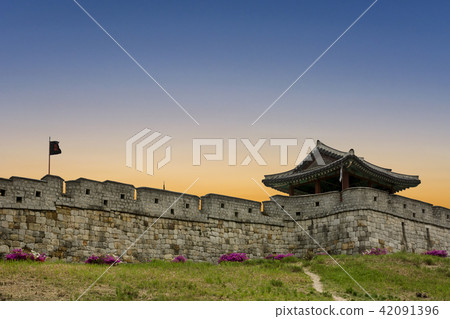 Suwon Hwaseong Suwon Hwaseong 42091396