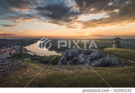 Sunset over the Rocks and the River 42093232