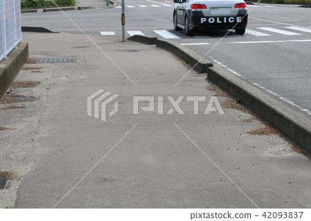 道路和警車 道路和警車 42093837