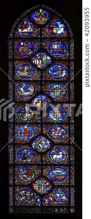 Chartres cathedral stained glass zodiac zodiac and month labor 42093955
