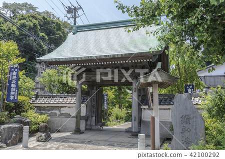 The mountain gate of Shounenji (Kamakura-shi Kaoru) The mountain gate of Shounenji (Kamakura-shi Kaoru) 42100292