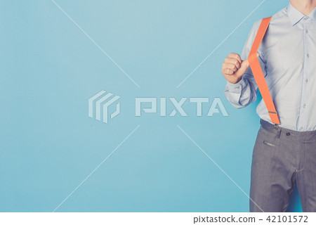 Portrait of young fashionable man 42101572