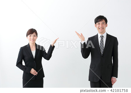 業務中量級男人和女人 42101758