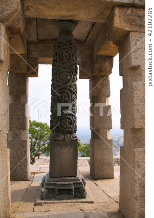 Tyagada Kamba, Vindhyagiri Hill, Shravanbelgola Tyagada Kamba, Vindhyagiri Hill, Shravanbelgola 42102285