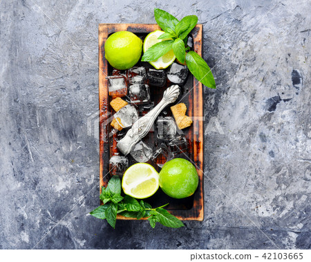 Summer mojito drink Summer mojito drink 42103665