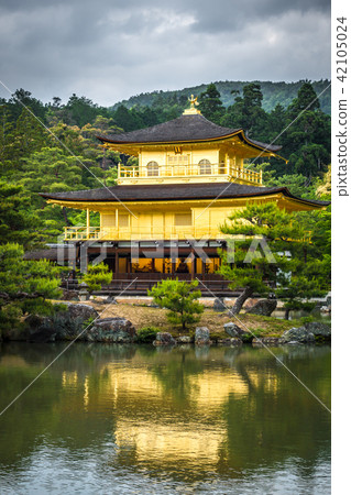 Kinkaku-ji golden temple, Kyoto, Japan Kinkaku-ji golden temple, Kyoto, Japan 42105024
